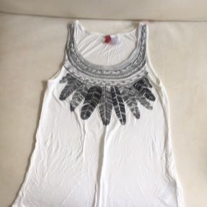 Feather inspired print